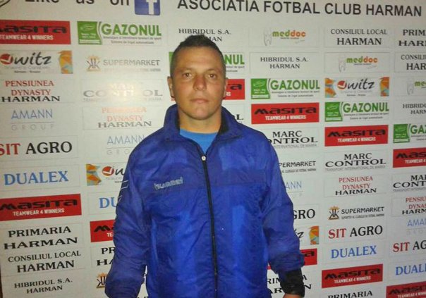 1458762499-fc3196
