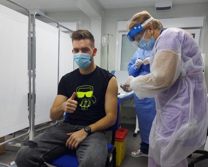 Denis Harut_vaccinare