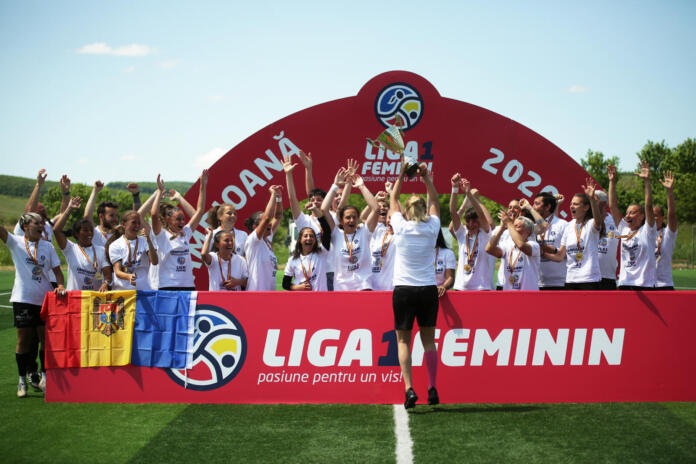 FOTBAL FEMININ: FESTIVITATE DE PREMIERE, U OLIMPIA CLUJ-NAPOCA CAMPIOANA LIGII 1 FEMININE (26.05.2021)