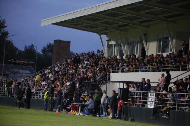 Stadionul din Cernavodă a fost plin la meciul cu Minaur Baia Mare