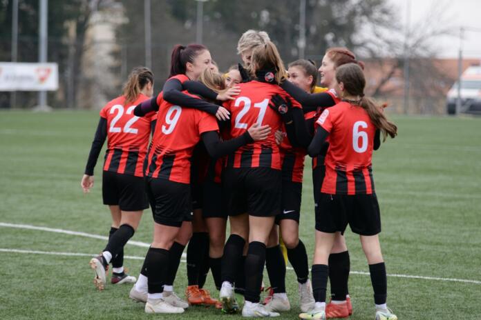 667EB110-D918-4F29-9F71-D8E6B4E6CADC