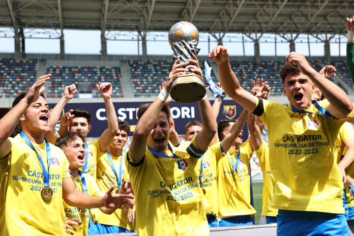 U Craiova - citiga supercupa sH